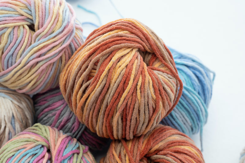 Ombre Worsted Yarn - Cinnamon & Peaches